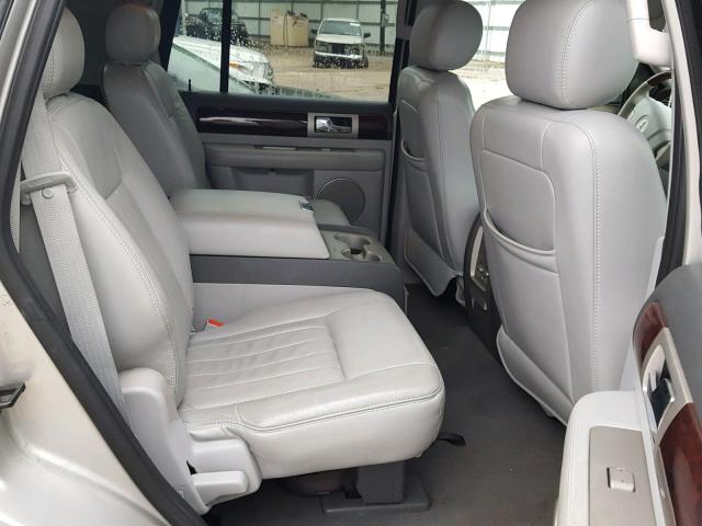 5LMFU28516LJ22375 - 2006 LINCOLN NAVIGATOR Күміс фото 6