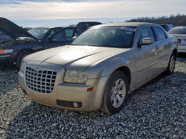 2C3LA53G66H520549 - 2006 CHRYSLER 300 TOURIN GOLD photo 2