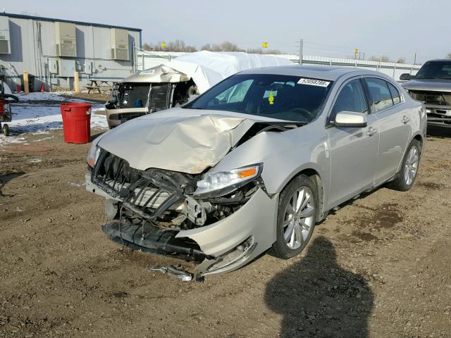 1LNHM94R89G607025 - 2009 LINCOLN MKS CREAM photo 2