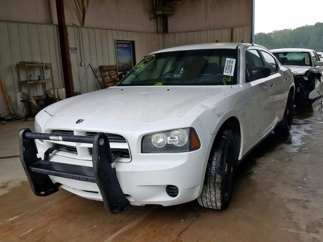 2B3AA4CV7AH258028 - 2010 DODGE CHARGER WHITE photo 2