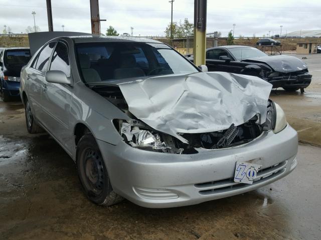 4T1BE32K82U028081 - 2002 TOYOTA CAMRY LE SILVER photo 1