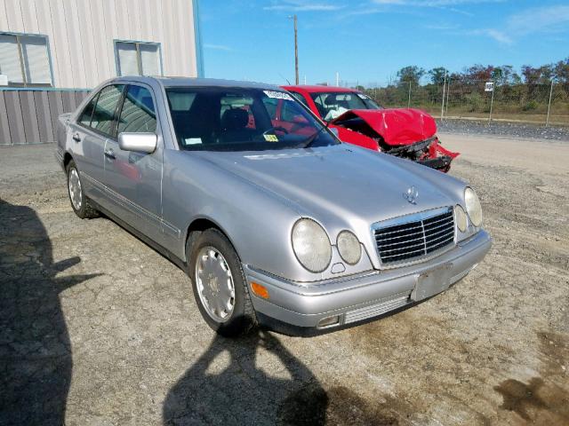 WDBJF55F0VJ025476 - 1997 MERCEDES-BENZ E 320 SILVER photo 1