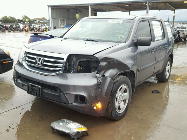 5FNYF3H26CB016895 - 2012 HONDA PILOT LX GRAY photo 2