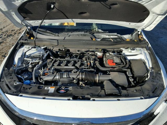 1HGCV1F55JA106058 - 2018 HONDA ACCORD EXL WHITE photo 7