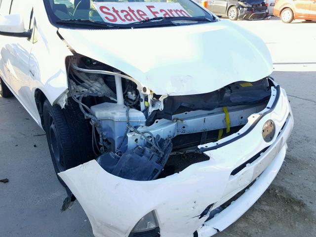 JTDKDTB3XE1559479 - 2014 TOYOTA PRIUS C WHITE photo 9