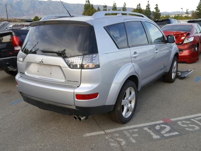 JA4MT41X08Z016115 - 2008 MITSUBISHI OUTLANDER SILVER photo 4