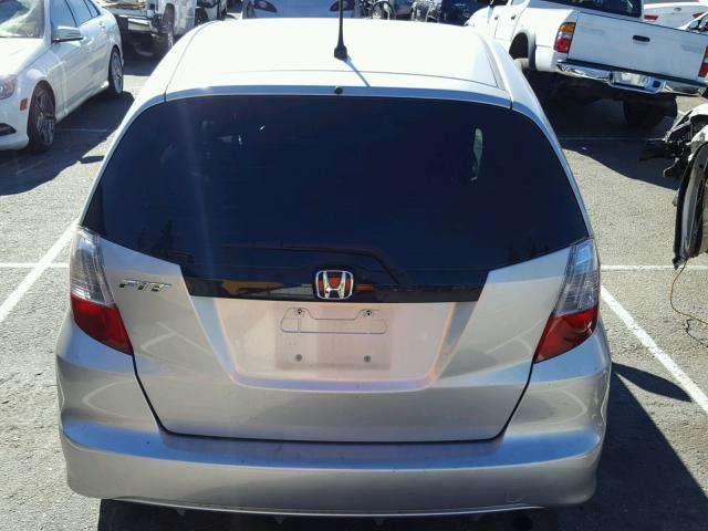 JHMGE8H36CS002226 - 2012 HONDA FIT GRAY photo 9