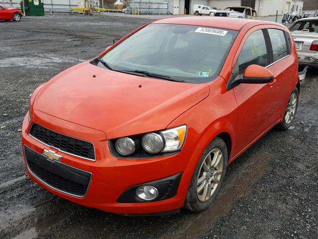 1G1JC6SG4D4182298 - 2013 CHEVROLET SONIC LT ORANGE photo 2