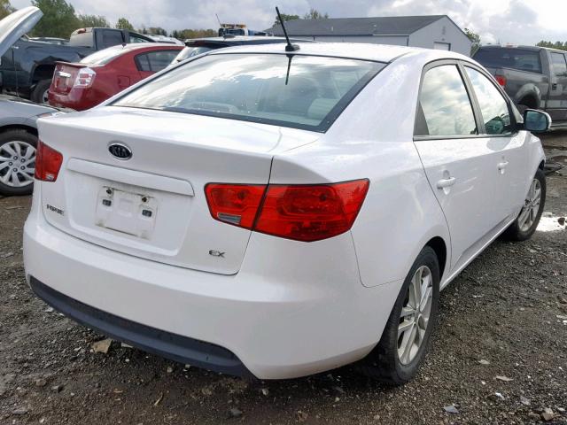 KNAFU4A26C5621415 - 2012 KIA FORTE EX WHITE photo 4