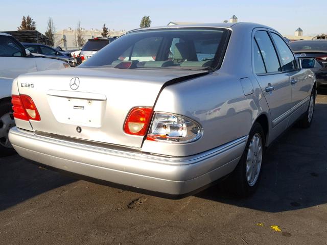 WDBJF65F5WA675573 - 1998 MERCEDES-BENZ E 320 SILVER photo 4