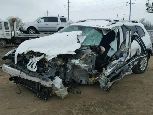 1C4PJMCBXHW504600 - 2017 JEEP CHEROKEE L WHITE photo 2