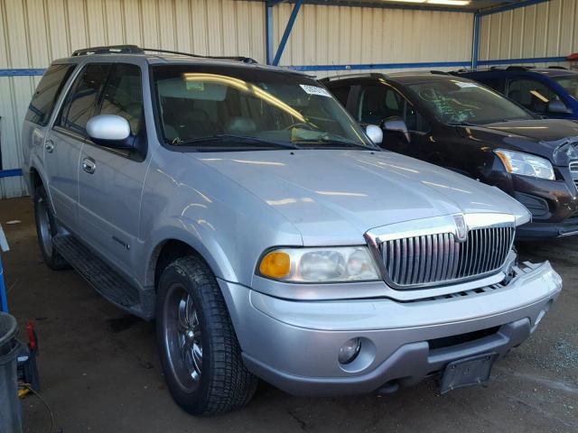 5LMFU28A1YLJ34378 - 2000 LINCOLN NAVIGATOR Gümüş foto 1
