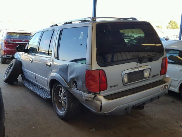 5LMFU28A1YLJ34378 - 2000 LINCOLN NAVIGATOR Gümüş foto 3