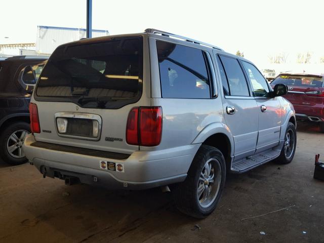 5LMFU28A1YLJ34378 - 2000 LINCOLN NAVIGATOR Gümüş foto 4