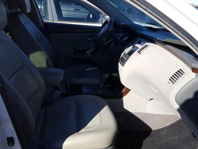 KMHFC46F19A358148 - 2009 HYUNDAI AZERA SE WHITE photo 5