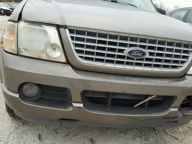 1FMZU75E02UA82120 - 2002 FORD EXPLORER L BROWN photo 10