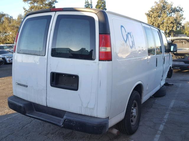 1GCFG15X271167028 - 2007 CHEVROLET EXPRESS G1 WHITE photo 4