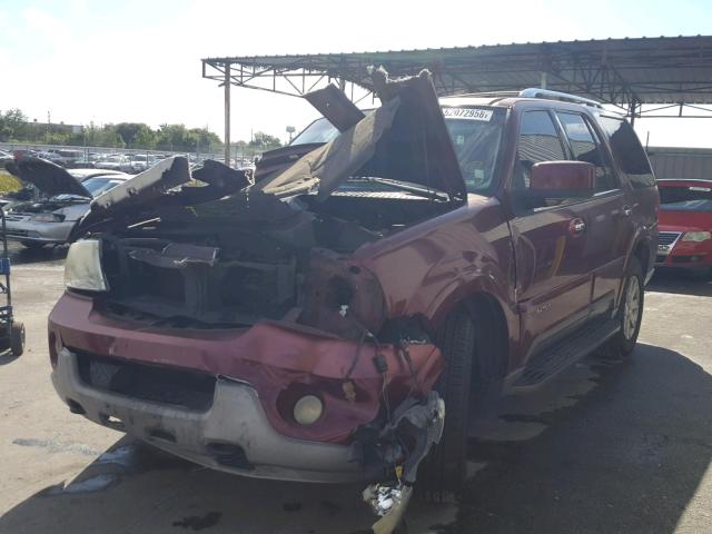 5LMFU27R54LJ26754 - 2004 LINCOLN NAVIGATOR მუქწითელი ფოტო 2