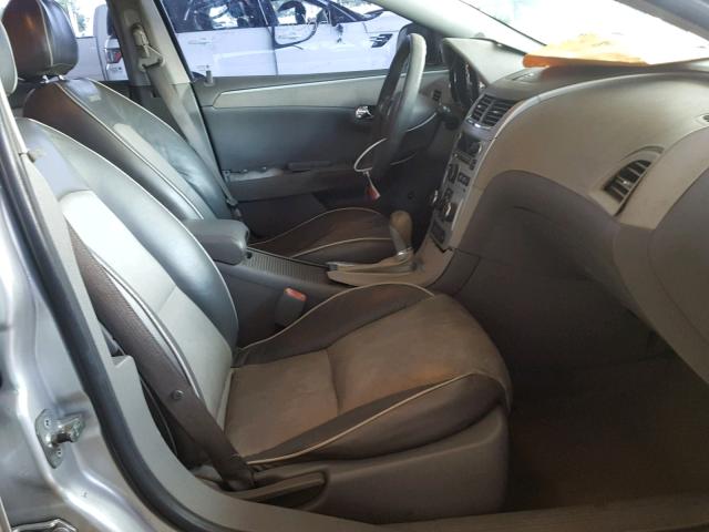 1G1ZG57BX94111872 - 2009 CHEVROLET MALIBU LS 银色 照片 5