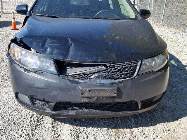 KNAFU4A2XB5458332 - 2011 KIA FORTE EX BLACK photo 9