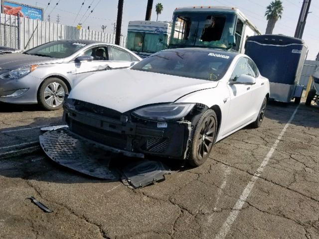 5YJSA1E18HF199387 - 2017 TESLA MODEL S أبيض صورة 2