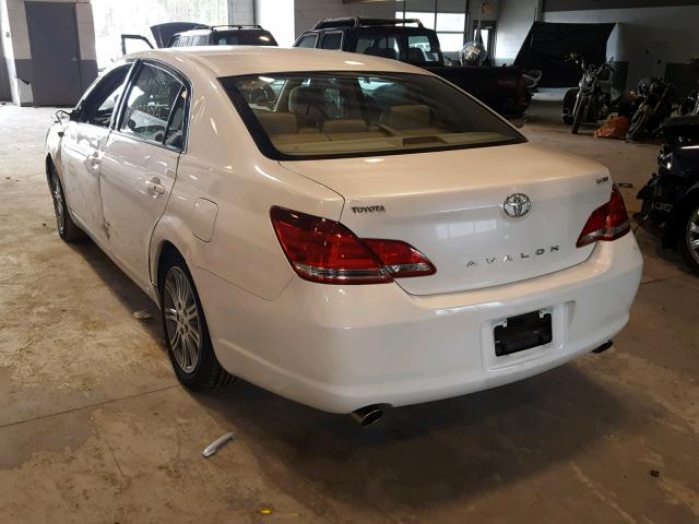 4T1BK36B46U110933 - 2006 TOYOTA AVALON WHITE photo 3