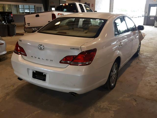 4T1BK36B46U110933 - 2006 TOYOTA AVALON WHITE photo 4