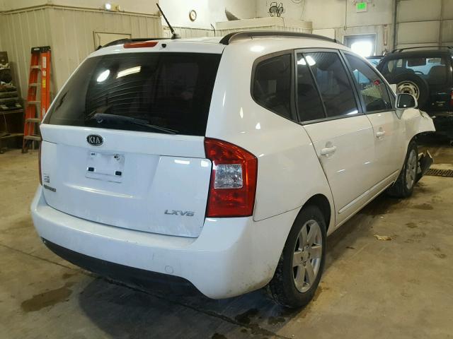 KNAFG526787157173 - 2008 KIA RONDO LX WHITE photo 4