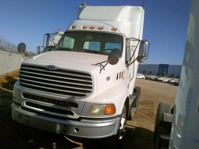 2FWJA3CV69AAL6032 - 2009 STERLING TRUCK A 9500 WHITE photo 2
