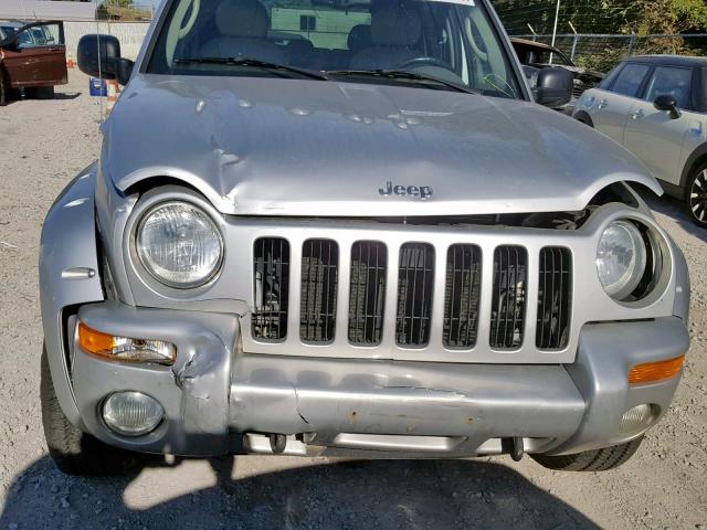 1J4GL38K63W645230 - 2003 JEEP LIBERTY RE SILVER photo 9