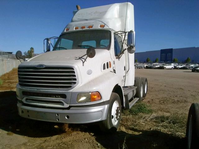 2FWJA3CV79AAH1898 - 2009 STERLING TRUCK A 9500 WHITE photo 2