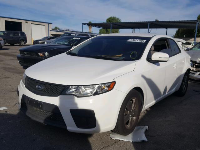 KNAFU6A2XC5623499 - 2012 KIA FORTE EX WHITE photo 2