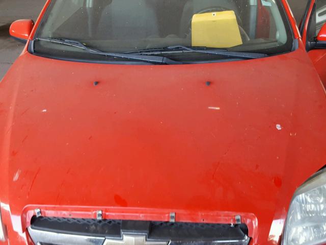 KL1TD5DE5AB126646 - 2010 CHEVROLET AVEO LS RED photo 7