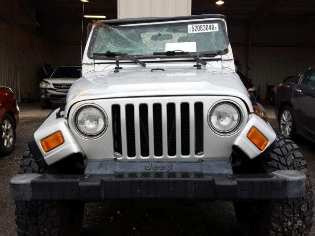 1J4FA39S24P718220 - 2004 JEEP WRANGLER X SILVER photo 9