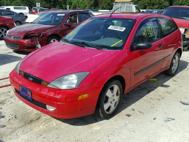 3FAFP31Z34R118138 - 2004 FORD FOCUS ZX3 RED photo 2
