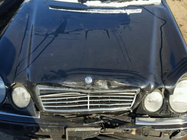 WDBJF72F3VA583385 - 1997 MERCEDES-BENZ E 420 BLACK photo 7