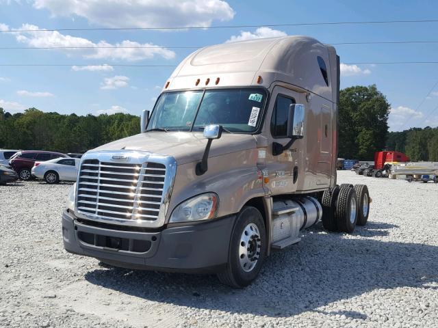 1FUJGLDR2DSBT4945 - 2013 FREIGHTLINER CASCADIA 1 TAN photo 2