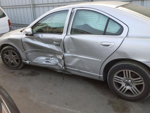 YV1RS592392726062 - 2009 VOLVO S60 2.5T SILVER photo 9