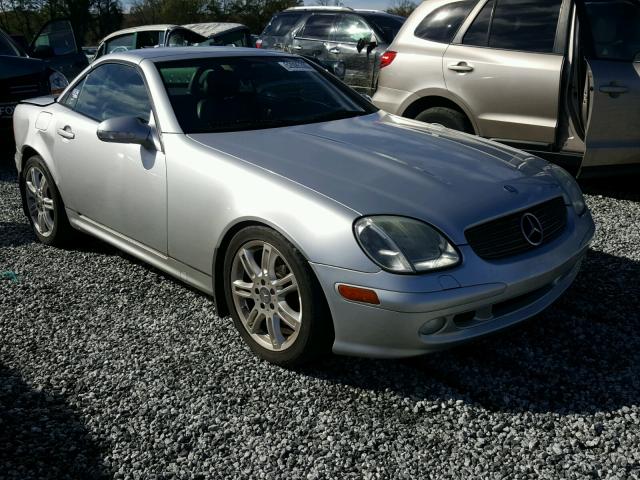 WDBKK65F01F190186 - 2001 MERCEDES-BENZ SLK 320 SILVER photo 1