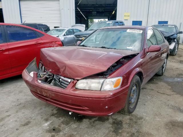 JT2BG28K4Y0501015 - 2000 TOYOTA CAMRY LE RED photo 2