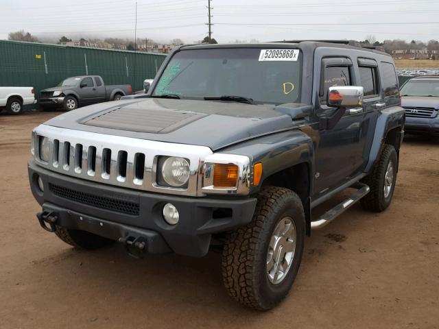 5GTDN13E078212613 - 2007 HUMMER H3 GRAY photo 2