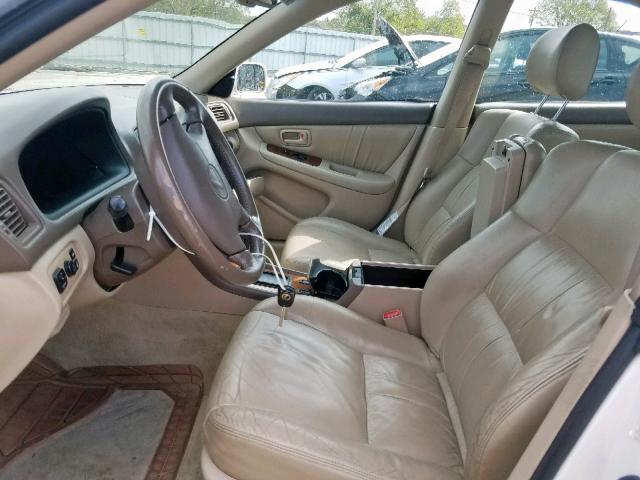 JT8BF28G3Y5100000 - 2000 LEXUS ES 300 WHITE photo 5