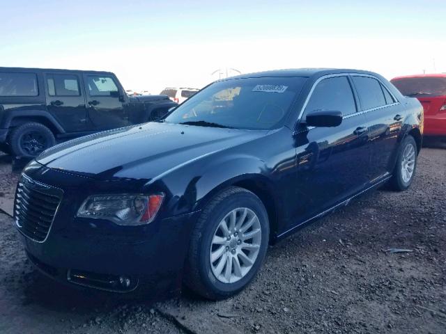 2C3CCAAGXDH586430 - 2013 CHRYSLER 300 BLACK photo 2