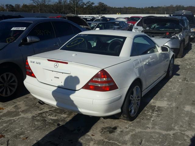 WDBKK65F04F305020 - 2004 MERCEDES-BENZ SLK 320 WHITE photo 4