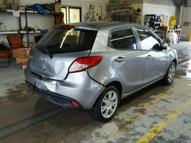 JM1DE1KY8D0170902 - 2013 MAZDA MAZDA2 SILVER photo 4