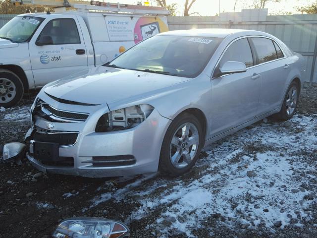 1G1ZC5EB8AF290503 - 2010 CHEVROLET MALIBU 1LT SILVER photo 2