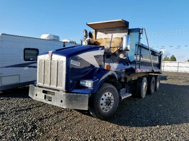 1XKDDU9X69J242588 - 2009 KENWORTH CONSTRUCTI TWO TONE photo 2