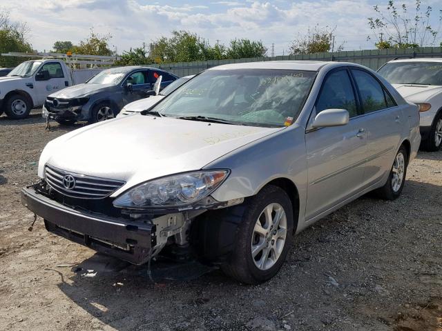 4T1BE30KX5U568118 - 2005 TOYOTA CAMRY LE SILVER photo 2