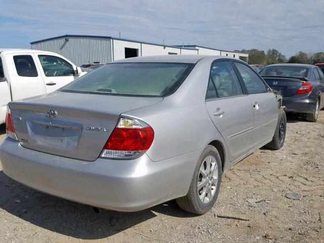 4T1BE30KX5U568118 - 2005 TOYOTA CAMRY LE SILVER photo 4