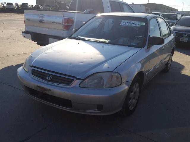 2HGEJ6615YH549479 - 2000 HONDA CIVIC BASE SILVER photo 2
